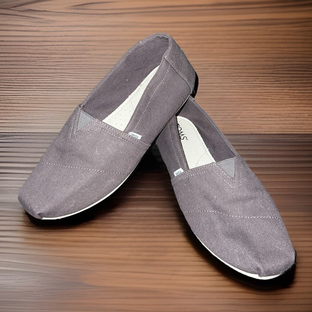 Toms Ash Canvas Classic Shoes, Women's Size 9.5‎